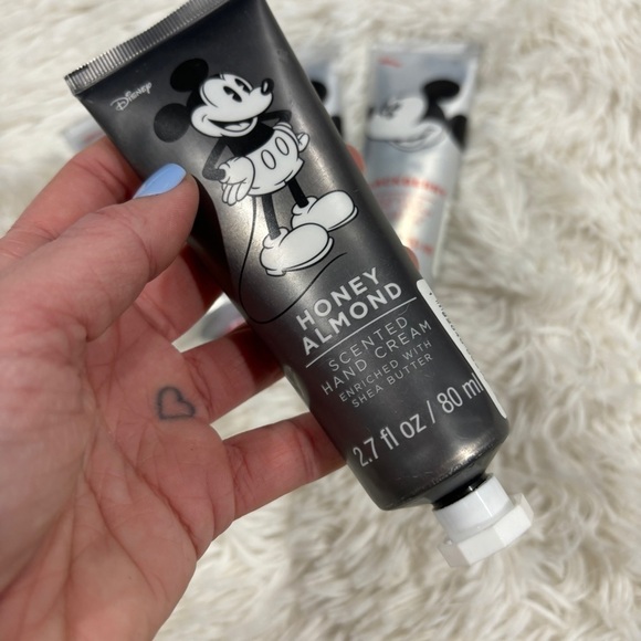 Disney Mickey Mouse Hand Creams - Set of 5 - Picture 4 of 12